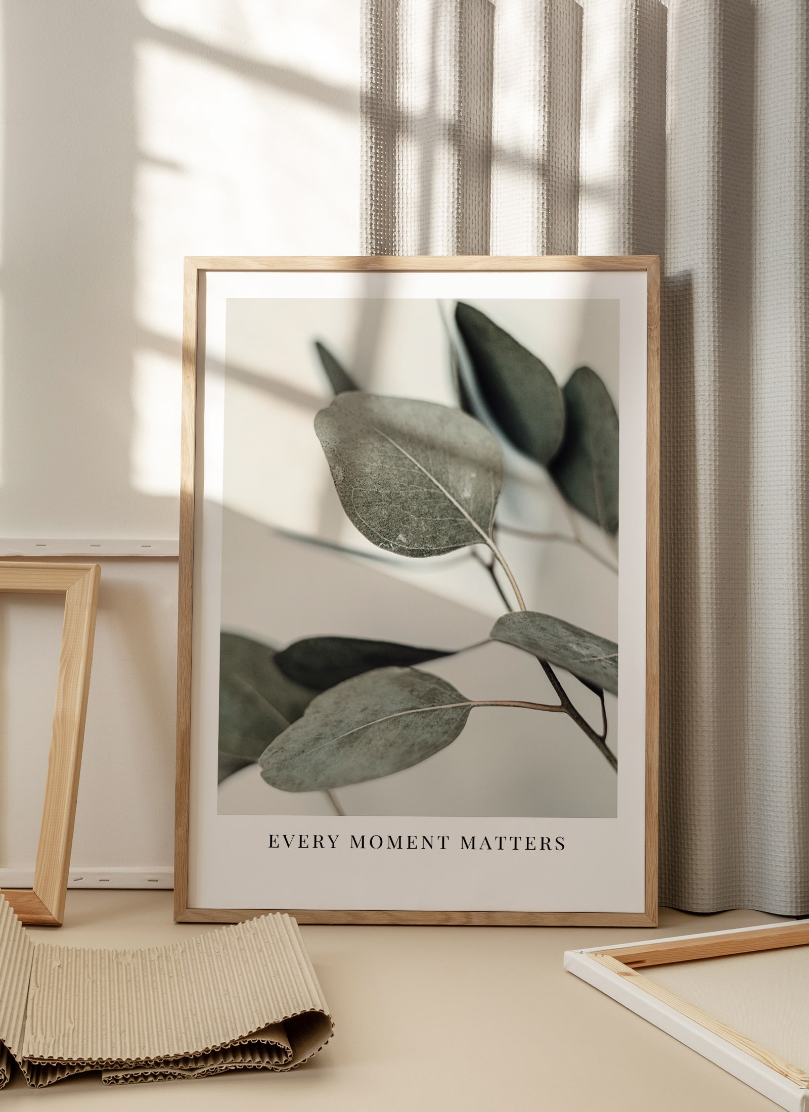 Plakat Every moment matters bez ramy - obrazek 2